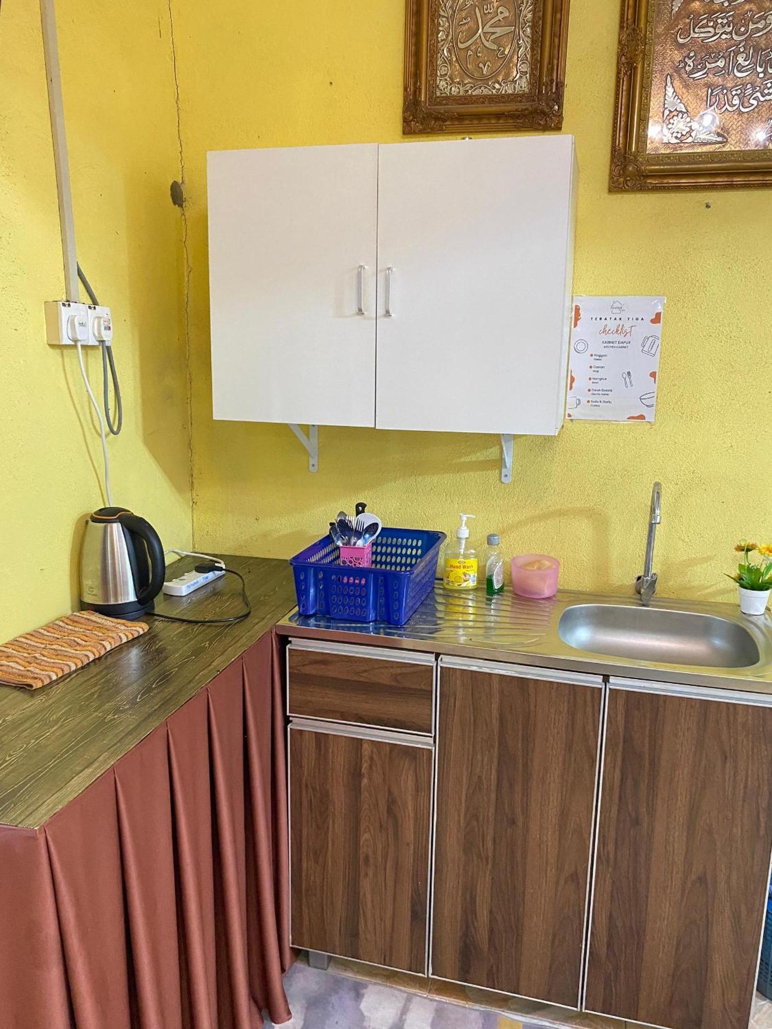 Teratak Tiga Homestay Padang Besar Kaki Bukit Экстерьер фото